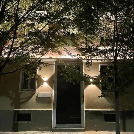 Cucchiari 7b Apartamento *